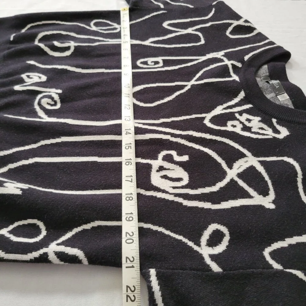 Gabby Isabella Black & White Abstract Art Graphic Sweater
